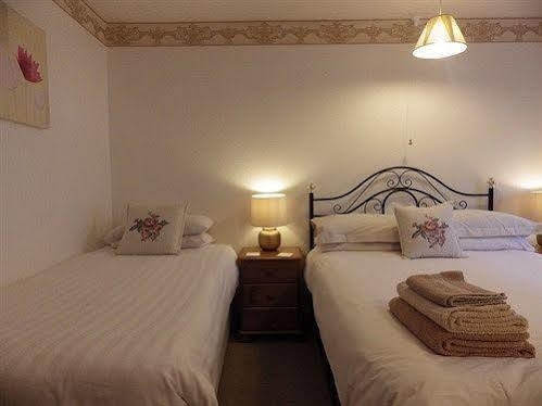 Little Harbour Guesthouse Лу Екстериор снимка